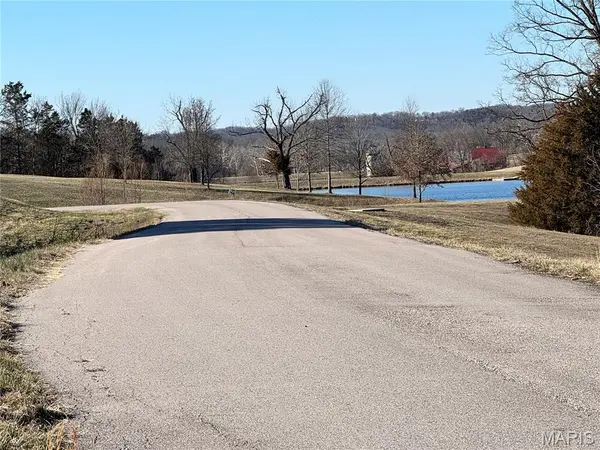 14 Sun Downs, Marthasville, MO 63357