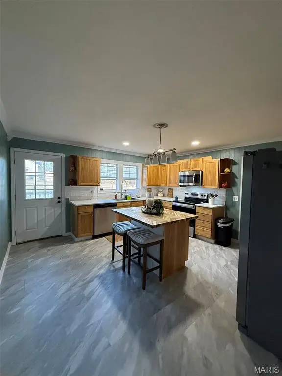 400 W Missouri AVE, Bland, MO 65014