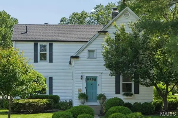 340 W Essex AVE, Kirkwood, MO 63122