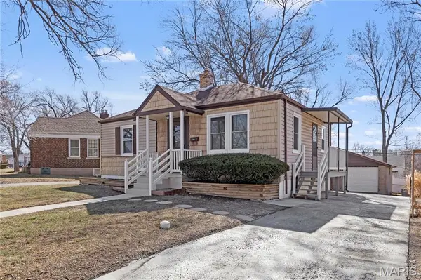 9406 Bataan DR, Woodson Terrace, MO 63134