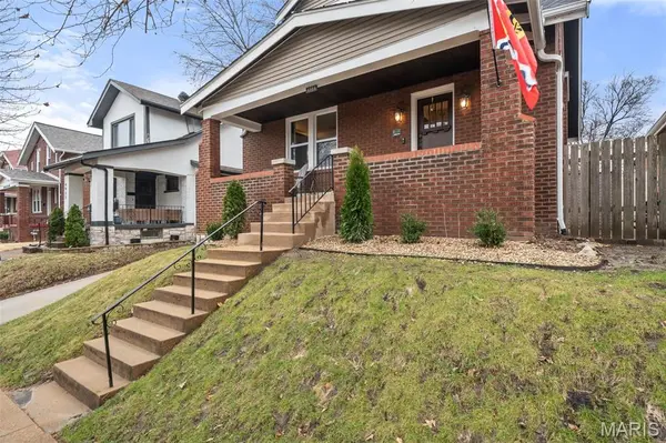 4934 Walsh ST, St Louis, MO 63109