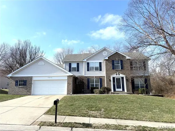 1010 Hawthorne PL, O'fallon, IL 62269