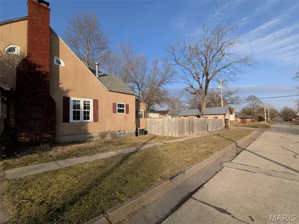 801 N Central AVE, Monett, MO 65708