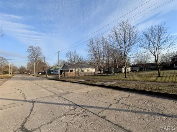 801 N Central AVE, Monett, MO 65708