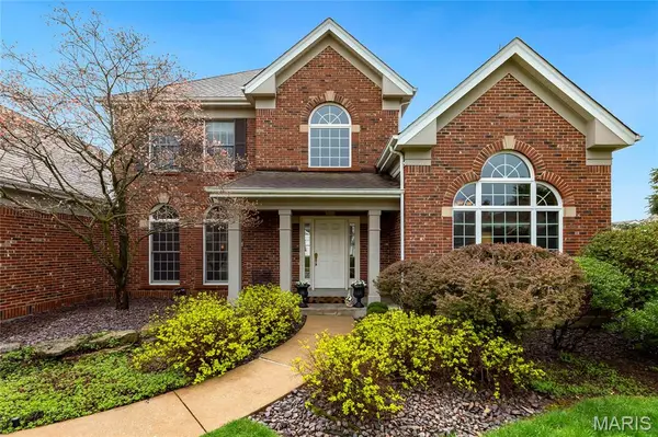 15838 Barons Way DR, Chesterfield, MO 63017