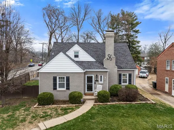9425 White AVE, Brentwood, MO 63144
