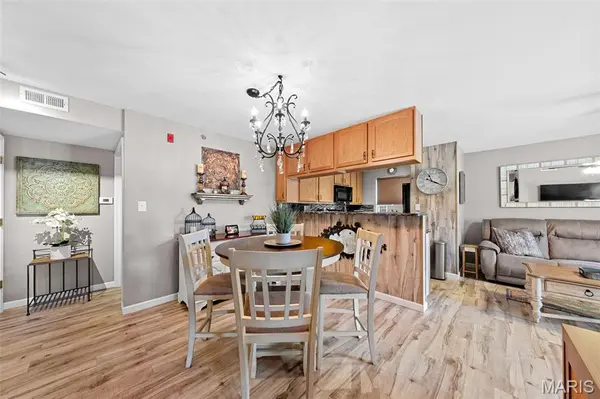147 Brandy Mill CIR #B, High Ridge, MO 63049