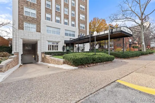 4440 Lindell BLVD #701, St Louis, MO 63108