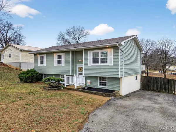 1612 N 6th ST, De Soto, MO 63020