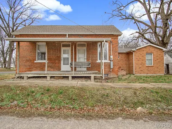 92 S Centennial RD,  Addieville,  IL 62214