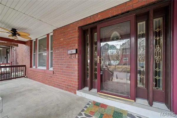 3956 Connecticut ST, St Louis, MO 63116