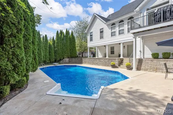 4211 Austin Ridge DR, St Charles, MO 63304