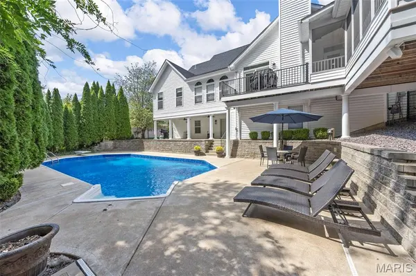 4211 Austin Ridge DR, St Charles, MO 63304