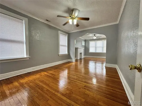 5056 Lindenwood AVE, St Louis, MO 63109