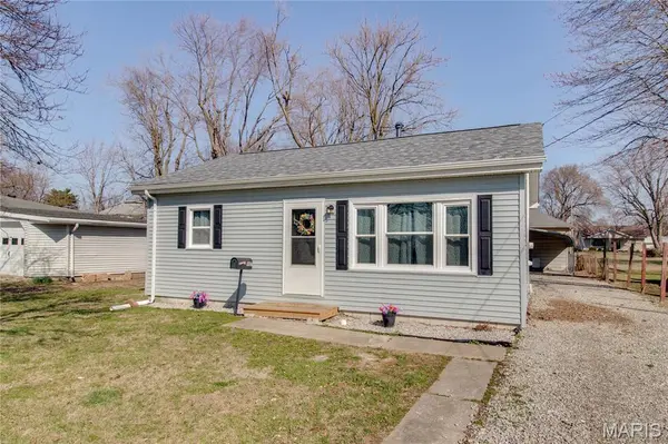 907 W Exchange ST, Jerseyville, IL 62052