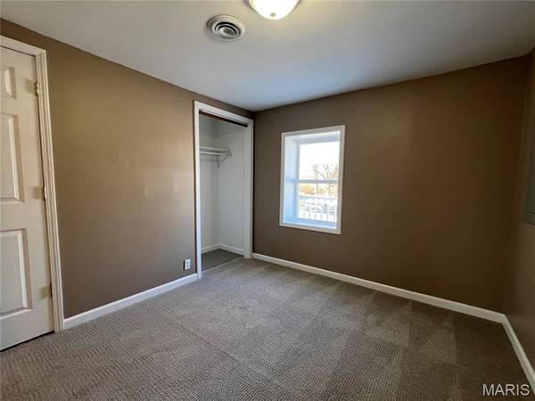 1364 12th ST, Cottage Hills, IL 62018