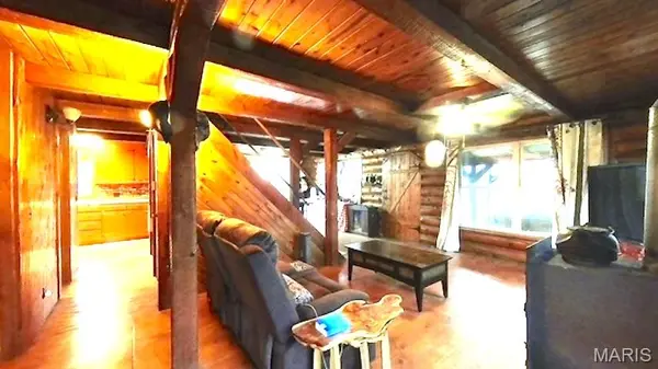 9641 County Road 2780, Mountain View, MO 65548