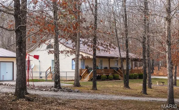 9767 County Road 459, Birch Tree, MO 65438