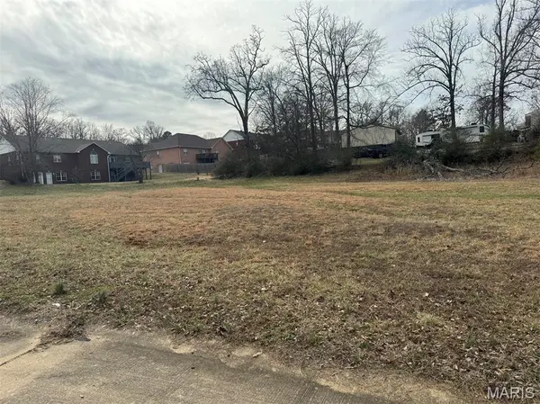 19 Karmen LN, Poplar Bluff, MO 63901
