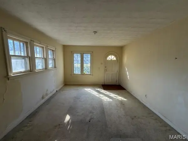 7523 CANTON , AVE, St Louis, MO 63130