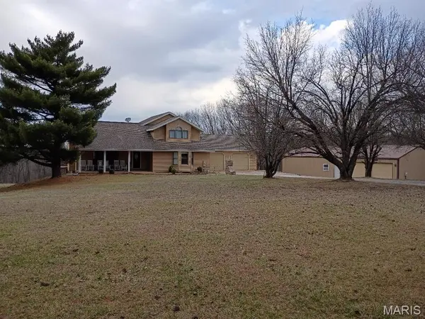 795 Schluersburg RD, Augusta, MO 63332