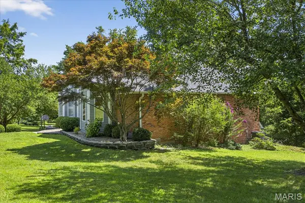 196 Creek Bottom RD, Labadie, MO 63055