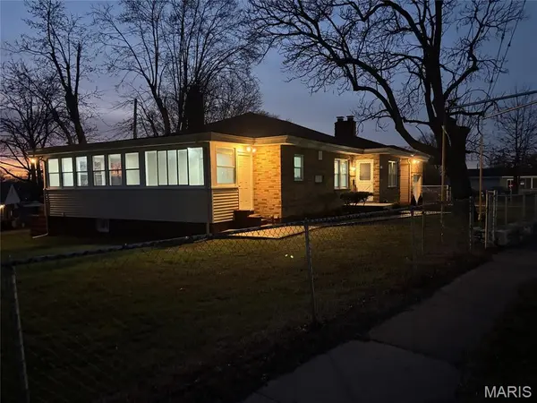 2555 Telegraph RD, Mehlville, MO 63125