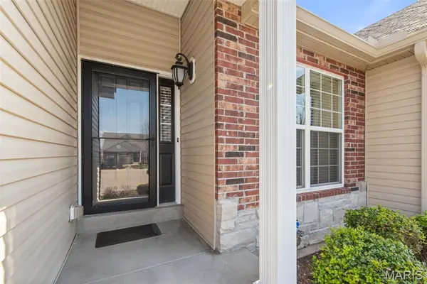 3072 Arbor Station CT, Ballwin, MO 63021