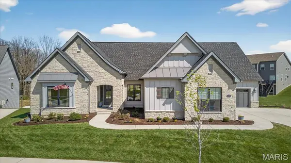 1228 Gooseberry LN, Chesterfield, MO 63005