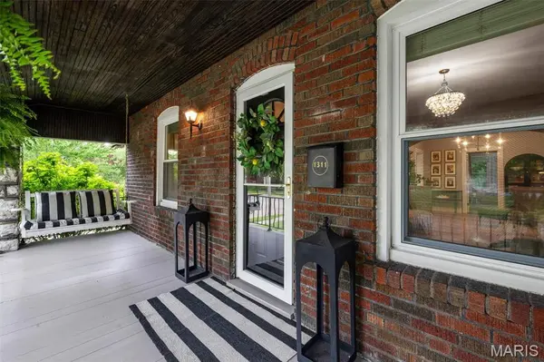 1311 Claytonia TER, Richmond Heights, MO 63117