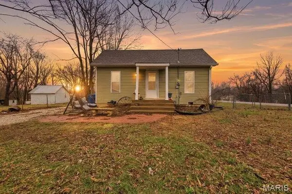39024 Winter ST, Truxton, MO 63381