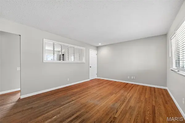 77 Tom Sawyer DR, St Charles, MO 63303