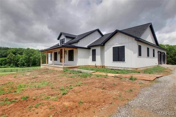 8935 Idell Creek, Hannibal, MO 63401