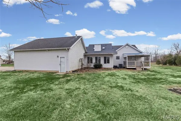 8160 Bethalto RD, Bethalto, IL 62010