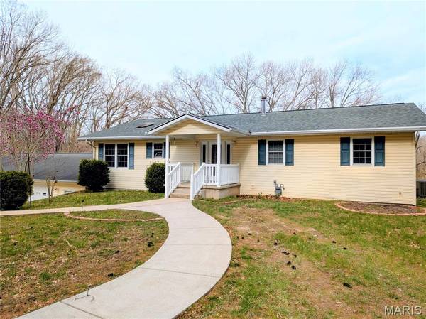 369 Mullins RD, Chester, IL 62233