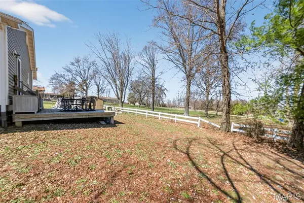 1 Maple DR, Warrenton, MO 63383