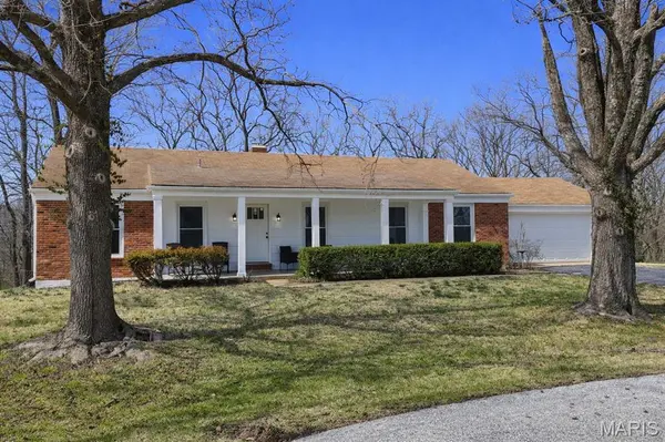 54 Fairview DR, Hillsboro, MO 63050