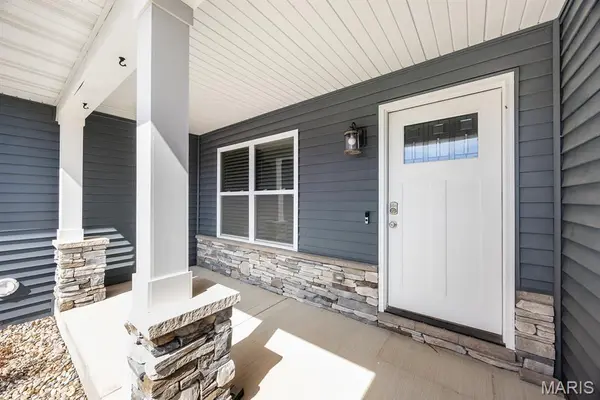 407 Sammy LN, Caseyville, IL 62232