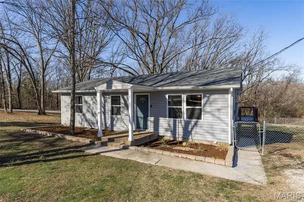 13552 E Sunrise Lake DR, De Soto, MO 63020