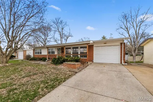 3155 Parker RD, St Louis, MO 63033