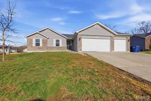 709 Talon DR, Wright City, MO 63390