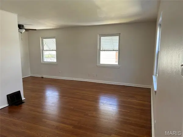 9448 Harold DR, Woodson Terrace, MO 63134