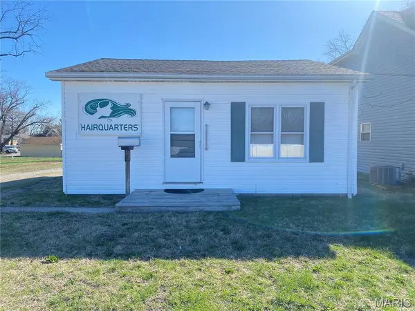 1507 N Illinois ST, Swansea, IL 62226