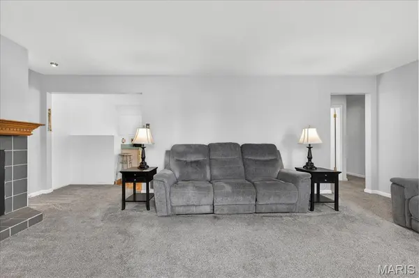 116 Graham RD, Florissant, MO 63031