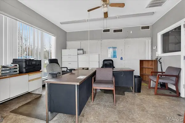 3166 Ashby RD, St Ann, MO 63074