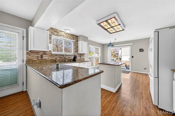 1 Belcourt CIR, St Charles, MO 63304