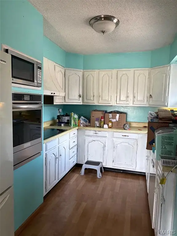 1303 Knob Lick RD, Farmington, MO 63640