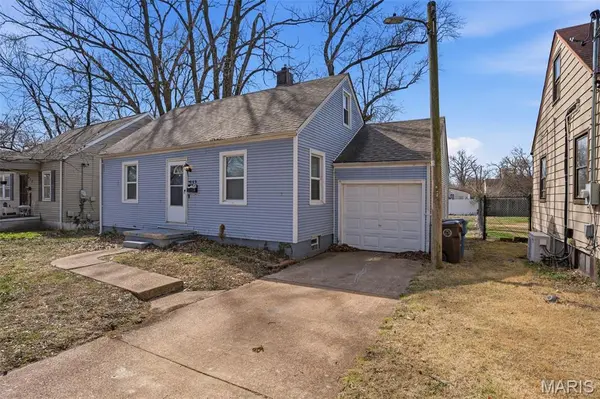 449 S Dade AVE, St Louis, MO 63135