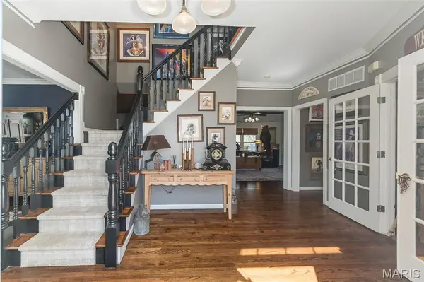 2029 Brook Hill LN, Chesterfield, MO 63017