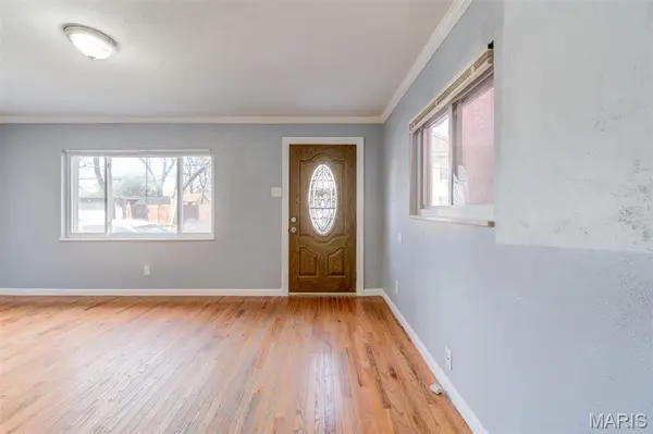 125 Koeln AVE, St Louis, MO 63111